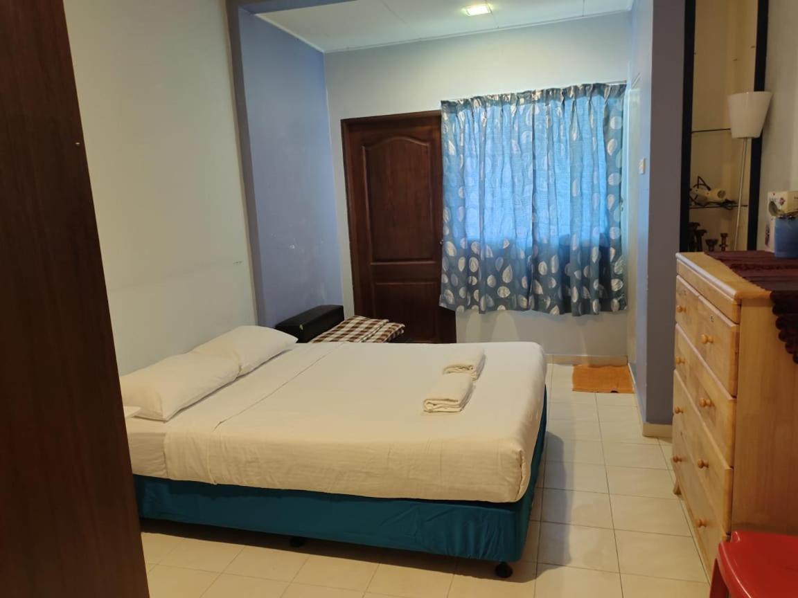 Bukit Indah Homestay Bentong Bagian luar foto